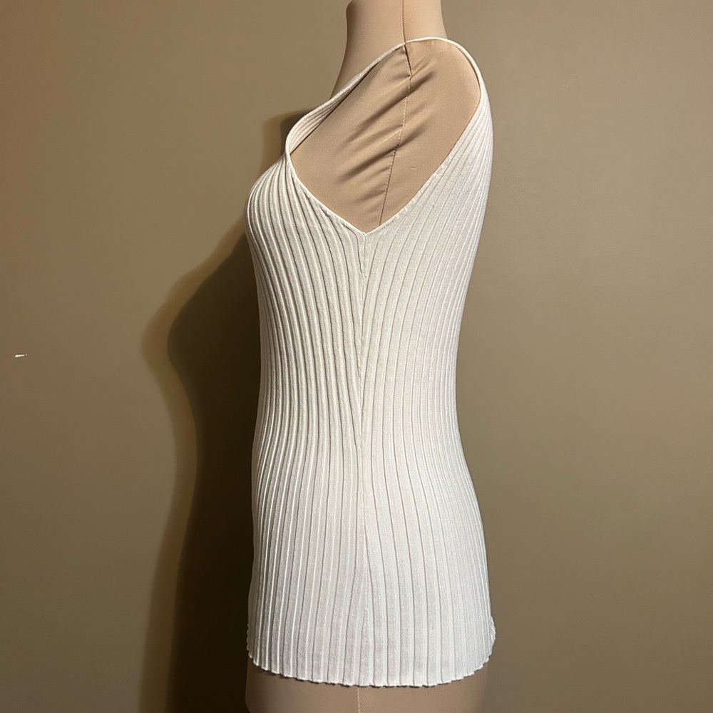 Cache Cream Silk Ribbed Tank Top with Keyhole Detail - Picture 5 of 6